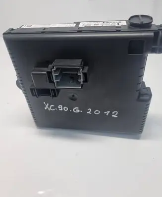 Volvo XC90 Fuse module 31314469 28242073 11W414