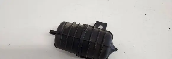 Vacuum air tank