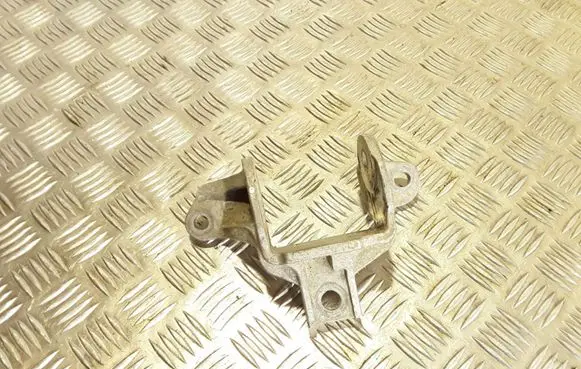 Mitsubishi Outlander Engine mounting bracket