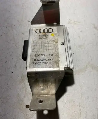 Audi A2 Sound amplifier 8Z0035223 7607792080