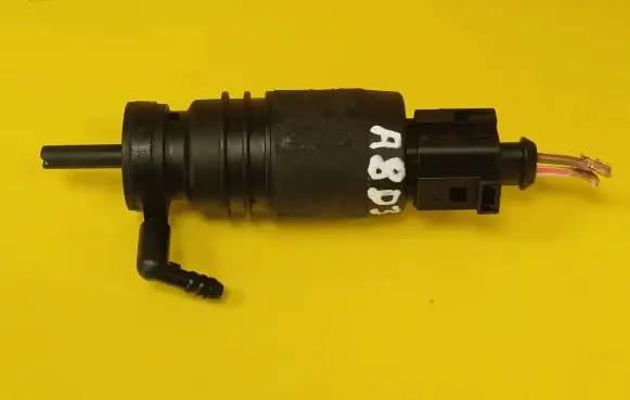 Audi A8 S8 D3 4E Windscreen/windshield washer pump 1J0973722