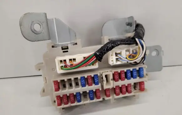 Nissan Murano Z50 Fuse module
