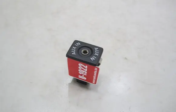 Volkswagen Golf VI AUX in-socket connector 5M0035724 VV1943