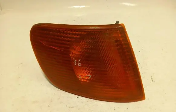 Audi 100 S4 C4 Front indicator light 137984