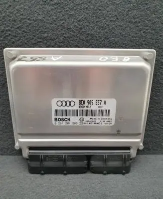 Audi A4 S4 B6 8E 8H Engine control unit/module 8E0909557A 0261207286