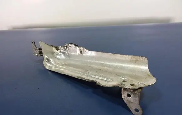 Mercedes-Benz E W211 Exhaust heat shield A6420900741