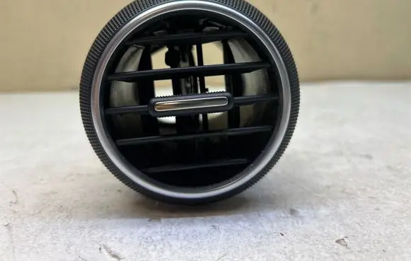 Audi A3 S3 8P Dash center air vent grill 8P0820901A