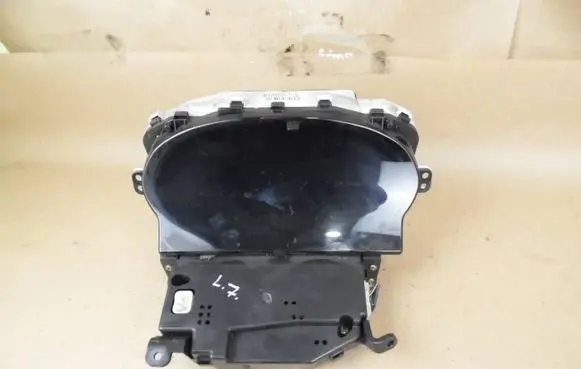 Toyota Yaris Speedometer (instrument cluster) 8380052120 4573000146
