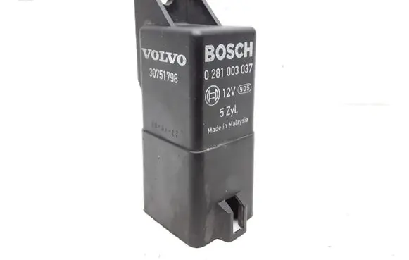 Volvo XC60 Glow plug pre-heat relay 30751798 0281003037