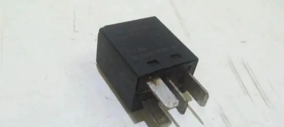 Ford Mondeo Mk III Other relay 2w9314b192ba v23074
