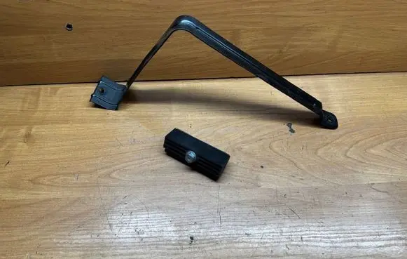 BMW 5 GT F07 Battery bracket 7592923 7609962