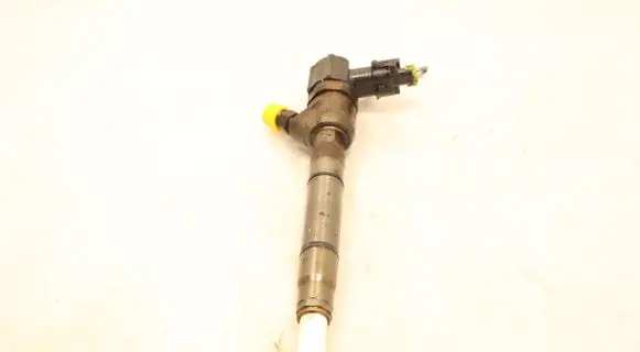 KIA Ceed Fuel injector 0445110320