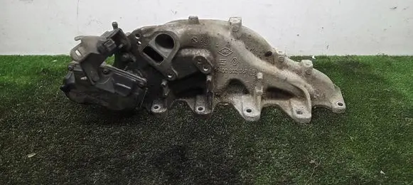 Nissan Qashqai+2 Exhaust manifold 140030286r