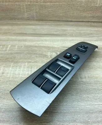 Toyota Prius (XW20) Electric window control switch 8482047012 515358HM4701