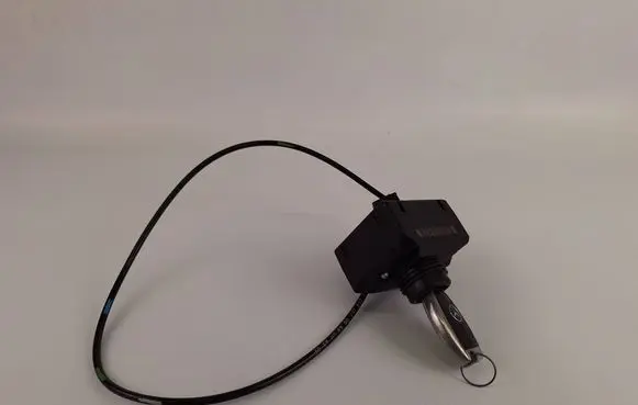Mercedes-Benz C AMG W204 Ignition lock A2075450108