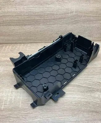Mercedes-Benz E W213 Fuse box cover A2135400200
