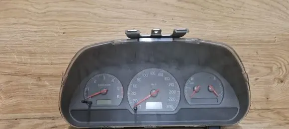 Volvo S40, V40 Speedometer (instrument cluster) 30638545