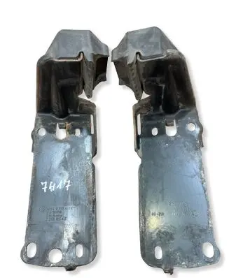 BMW 3 E90 E91 Radiator mount bracket 7117811 7117812