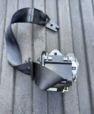 Volvo S90, V90 Rear seatbelt 39836042 630933801