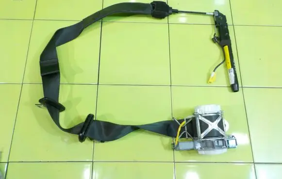 Fiat 500L Front seatbelt 07355924730 BEZPIECZENSTWA