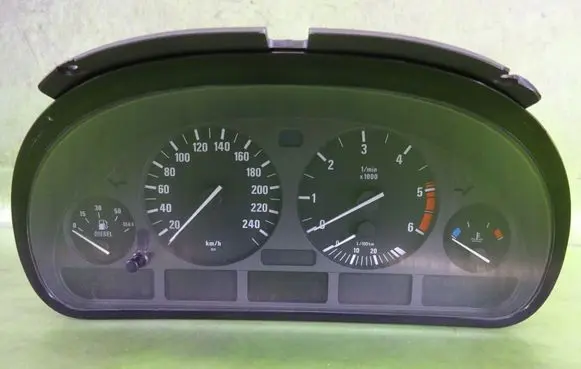 BMW 5 E39 Speedometer (instrument cluster) 8375902