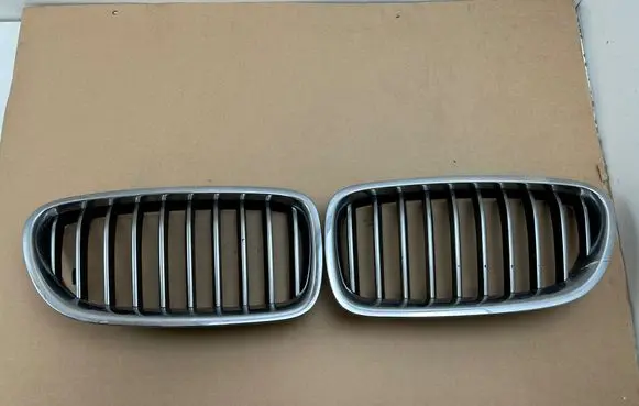 BMW 5 F10 F11 Front grill 7412324 7412323