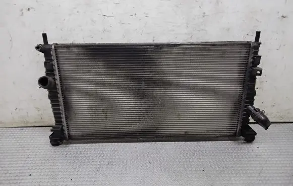 Ford Focus Coolant radiator 3M5H8005TL