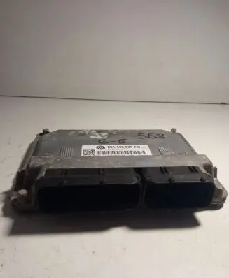 Volkswagen Golf V Engine control unit/module 06A906033EM 5WP40439
