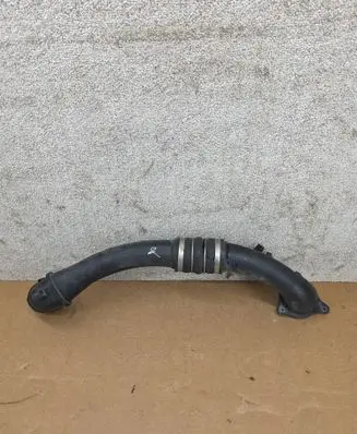 BMW 1 F20 F21 Intercooler hose/pipe 8601684 13718601684 11884414