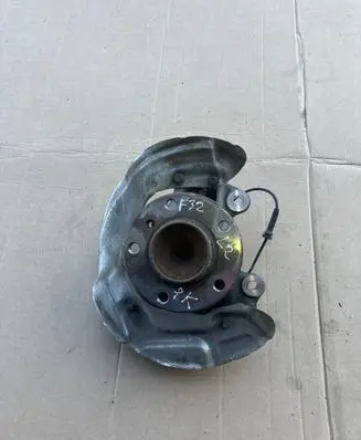 BMW 4 F32 F33 Front wheel hub 6799087