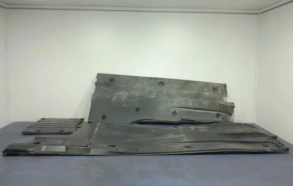 Volkswagen PASSAT B7 USA Front underbody cover/under tray 3Q0825201H