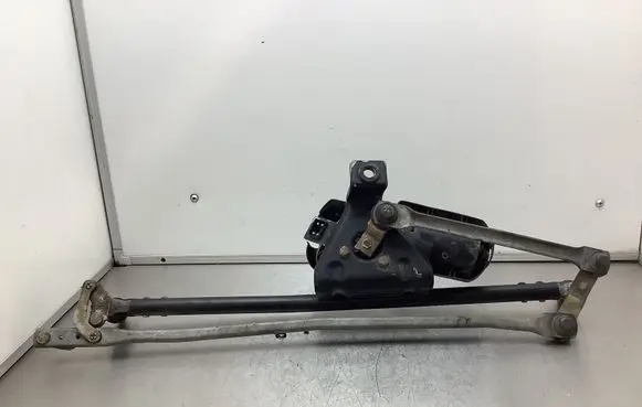 BMW 3 E30 Front wiper linkage and motor