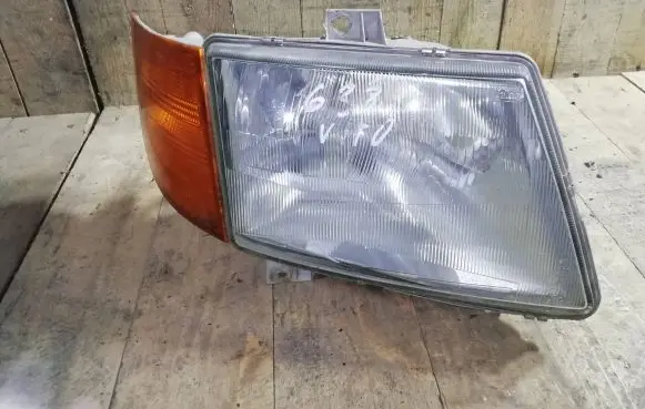Mercedes-Benz Vito Viano W638 Headlight/headlamp 6388201961
