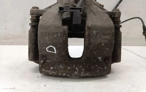 Mercedes-Benz E W212 Front brake caliper