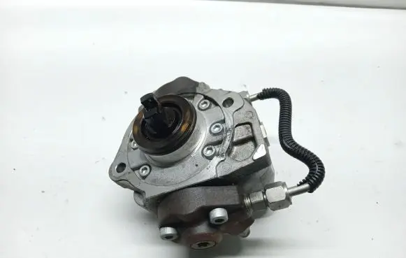 Mazda CX-5 Fuel injection high pressure pump SH0113800D