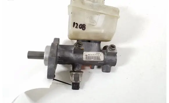 Mercedes-Benz ML W163 Master brake cylinder A0004317201