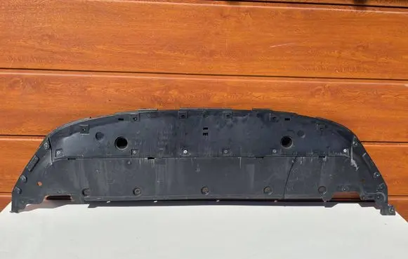 Renault Clio V Engine splash shield/under tray 622567599R