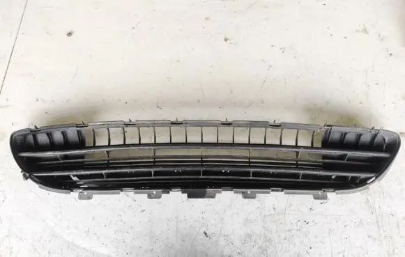 Peugeot 406 Front bumper lower grill 9623046980