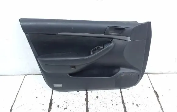 Toyota Avensis T250 Front door card panel trim 6762405040