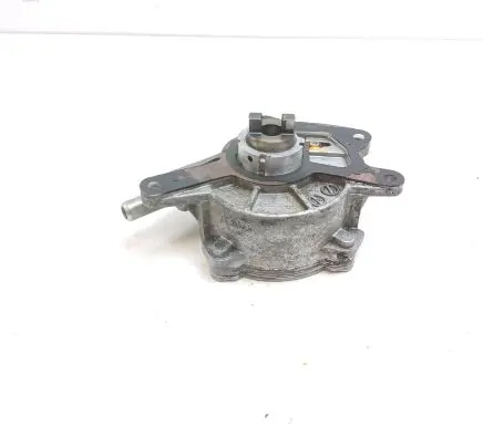 Chrysler 300 - 300C Vacuum pump A6422300065