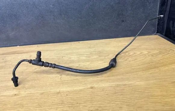 Opel Vivaro Clutch pipe/line 04000855