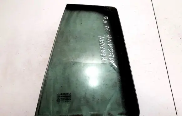 Rear vent window glass