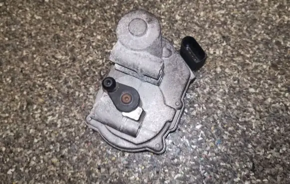 Volkswagen Touareg I Throttle valve 059129086