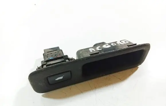 Honda Accord Tailgate opening switch M20419