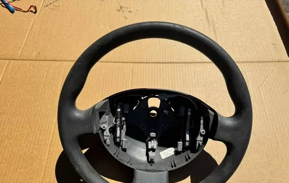 Renault Kangoo II Steering wheel 8200587074 8200218375 8200544828