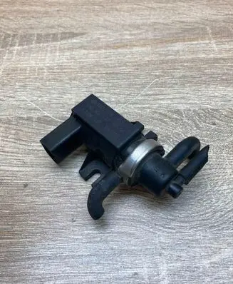 Volkswagen Transporter - Caravelle T5 Turbo solenoid valve 1J0906627C 72290320