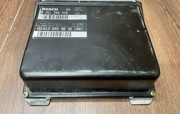 Mercedes-Benz E W124 Engine control unit/module ECU 0135459832 0261200416