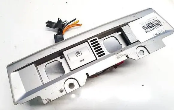 Ford Focus Windscreen/window heater switch 4m5113d734d