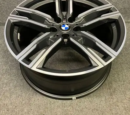 BMW 8 G14 R19 alloy rim 8090020