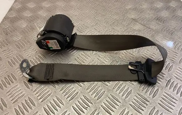 Audi Q5 SQ5 Rear seatbelt 8R0857805H